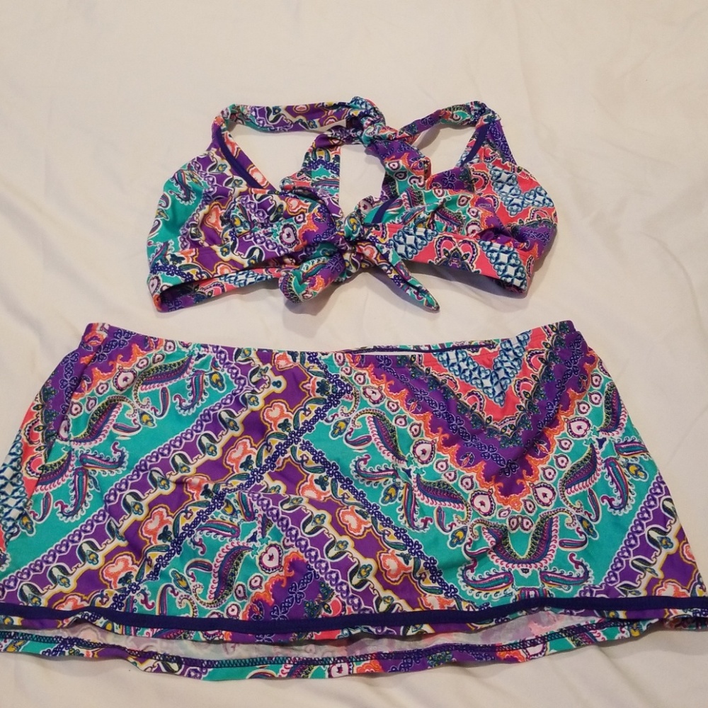 Skirted bikini